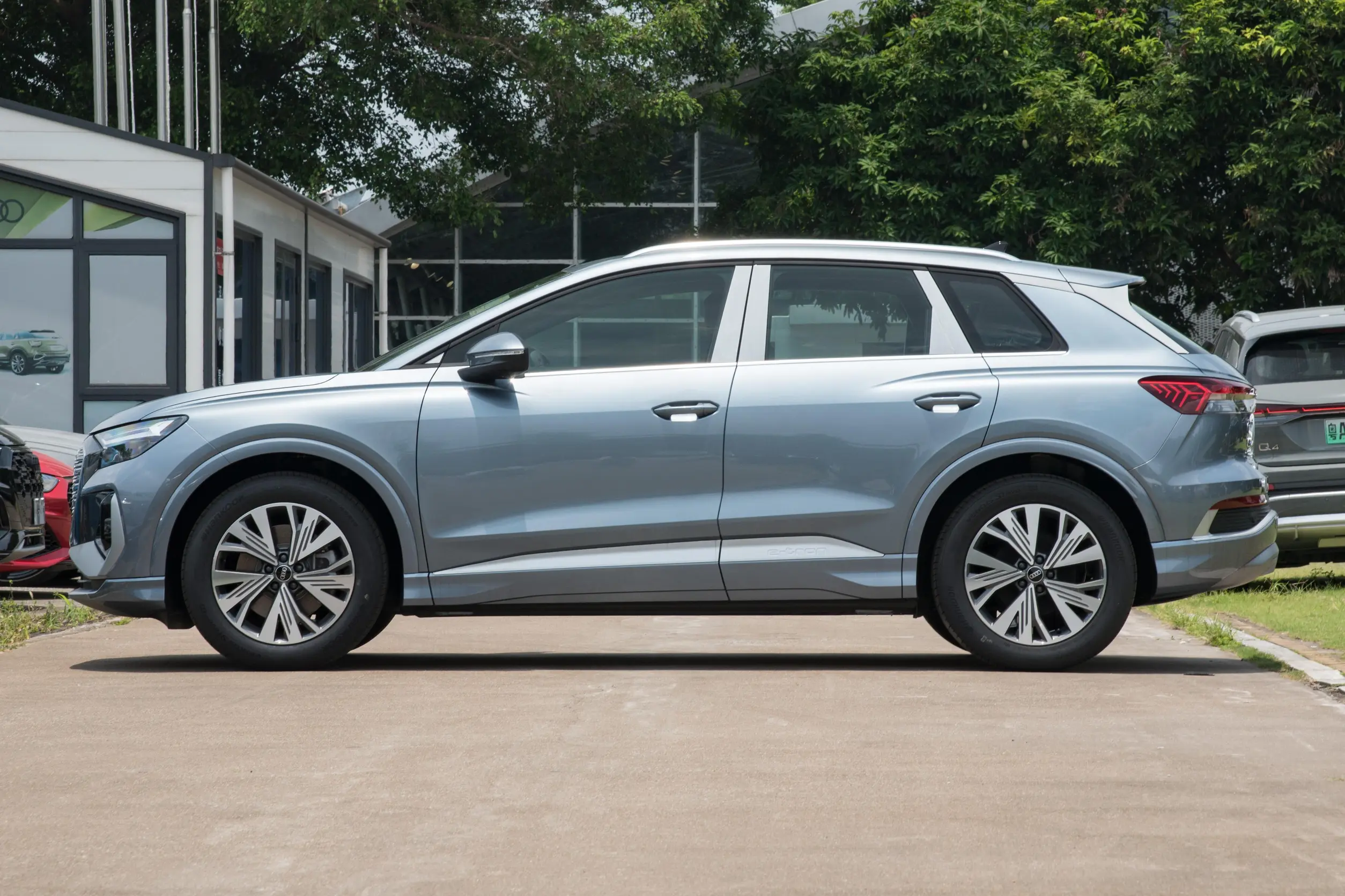 Audi Q4 e-tron 2024 40 e-tron Explorer Edition - HiLUCK