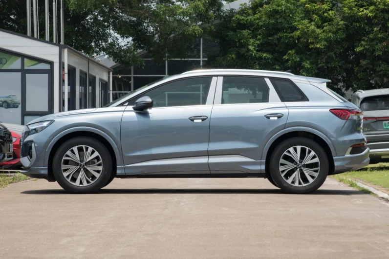 Audi Q4 e-tron 2024 40 e-tron Base