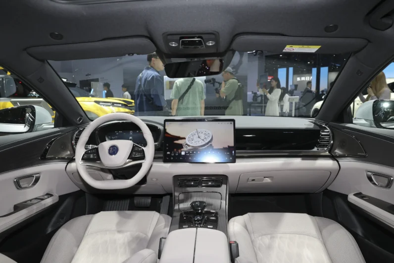 BYD HAN 2025 EV 506 Premium Smart Driving Pro