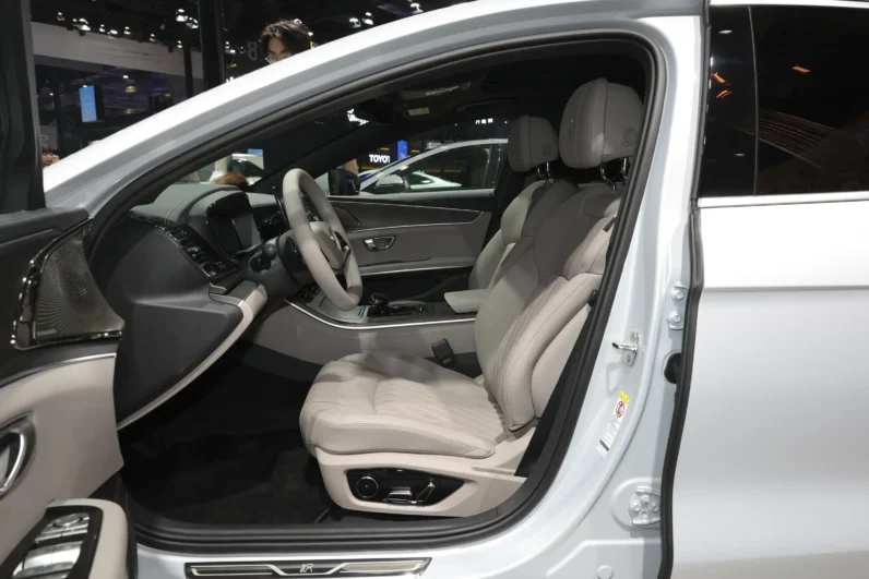 BYD HAN 2025 EV 506 Premium Smart Driving Pro