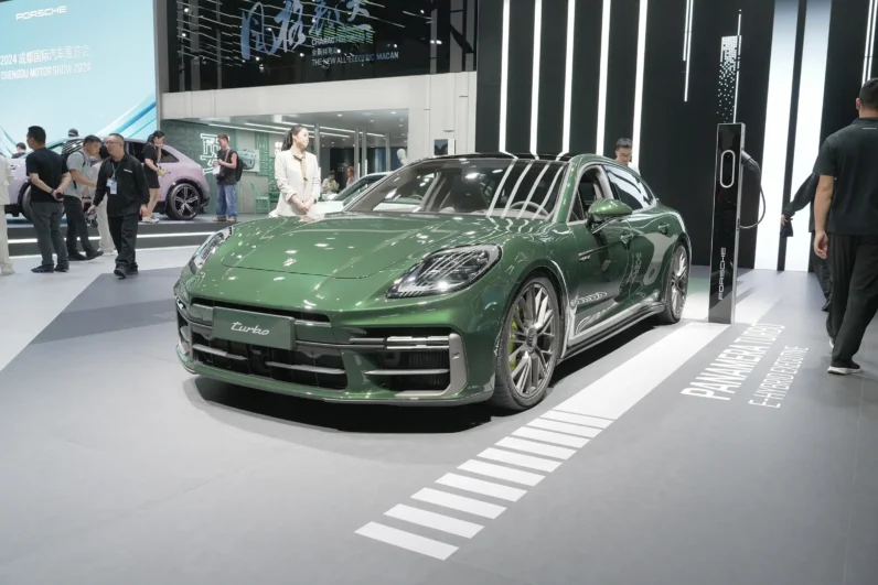 2024 Porsche Panamera E-Hybrid 4.0T