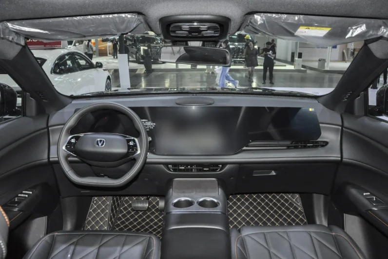 2025 شانجان CS75 PLUS Changan CS75 PLUS الجيل الرابع 1.5T Whale Smart Excellence