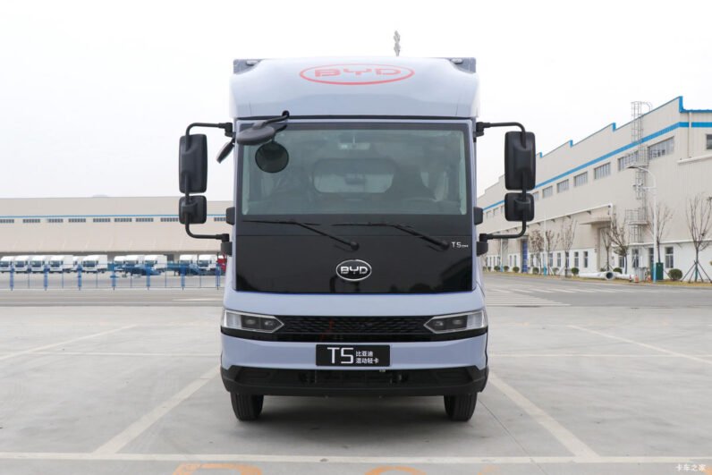 BYD T5 EV 132KWH Wealth Edition