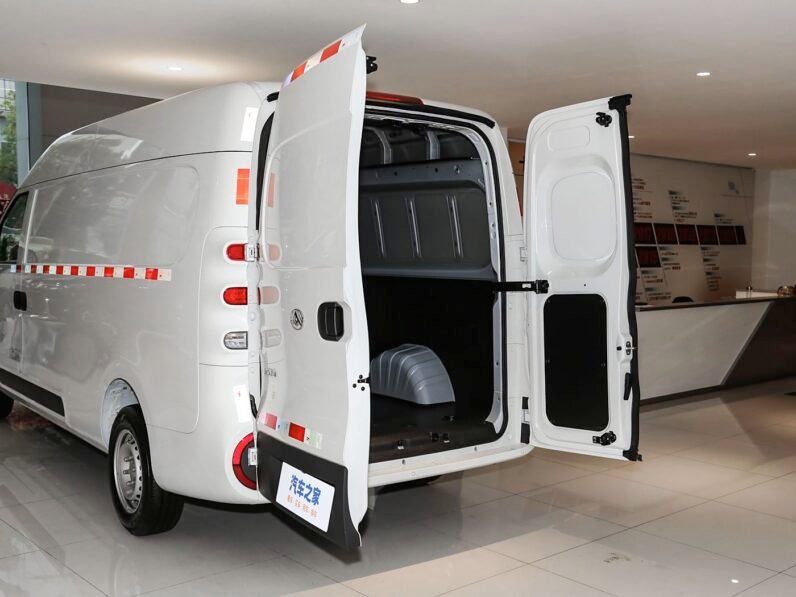 DANA V1 2025 Long-Wheelbase High-Roof Cargo