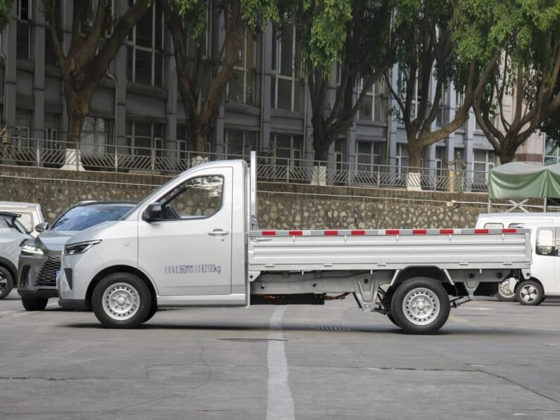 Wuling Yangguang Electric Truck 2025 260km