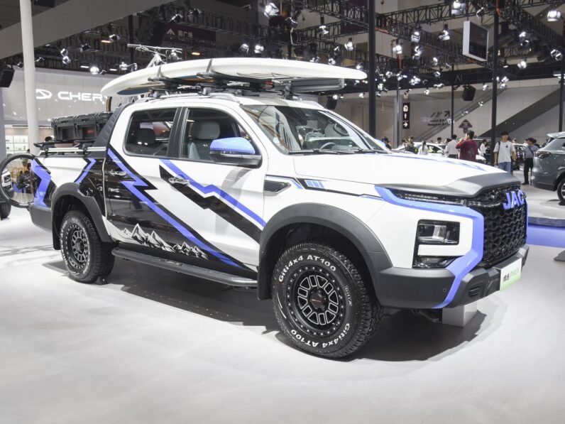 Hantu New Energy 2025 Four-wheel Drive Flagship Model