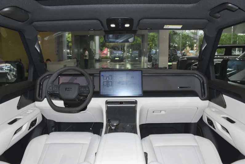 JiShi 01 2024 All-Round 7-Seater Long Range