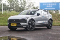 Volvo EX30 2025 заднеприводный двигатель