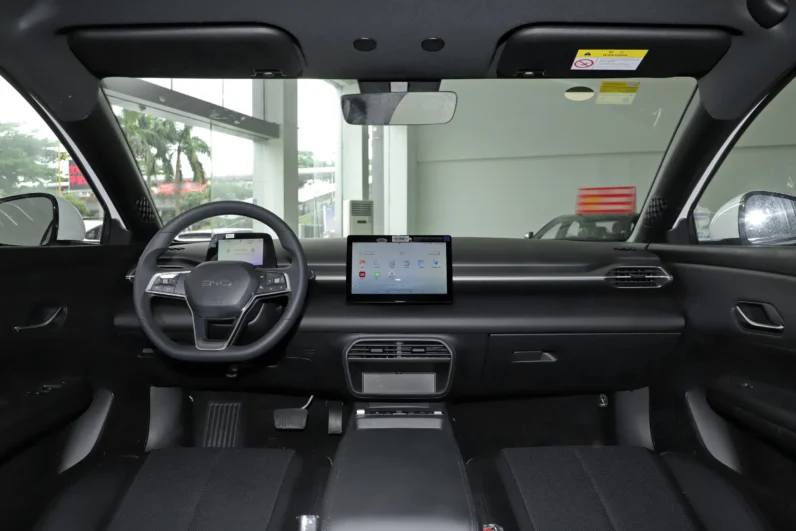 BYD e7 2025 Smart Edition
