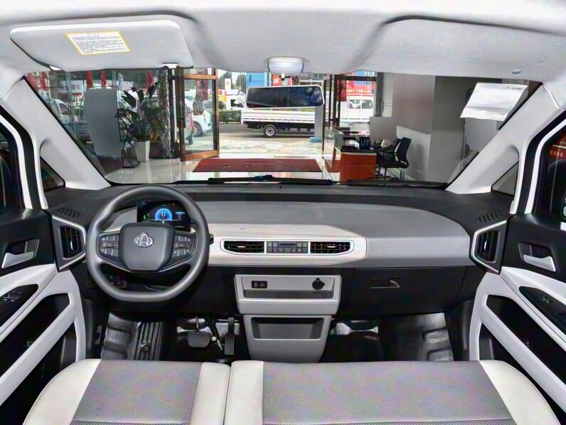 Changan Kuayue Xingguang EV 7-Seater Passenger 300km Luxury 2025