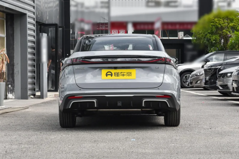 Geely Galaxy L6 2025 EM-i 140km Starship Edition