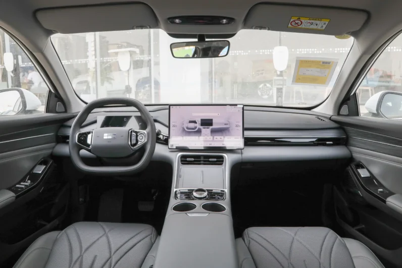 Geely Galaxy L6 2025 EM-i 140km Starship Edition