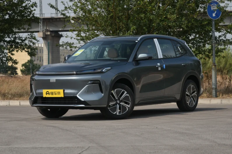 Geely Galaxy Starship 7 EM-i 2025 120KM Exploration+ Edition