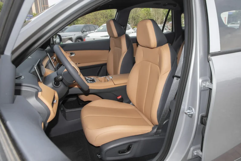 Geely Galaxy Starship 7 EM-i 2025 120KM Exploration+ Edition