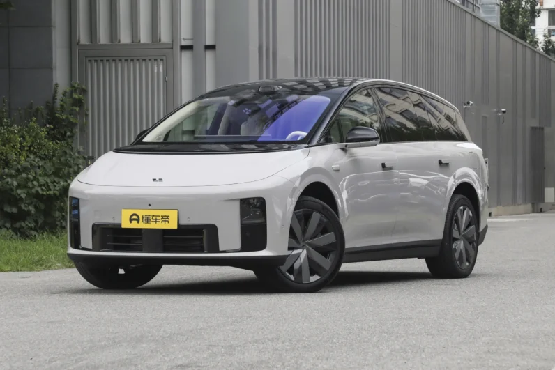 Li Auto i8 2025 Standard Edition