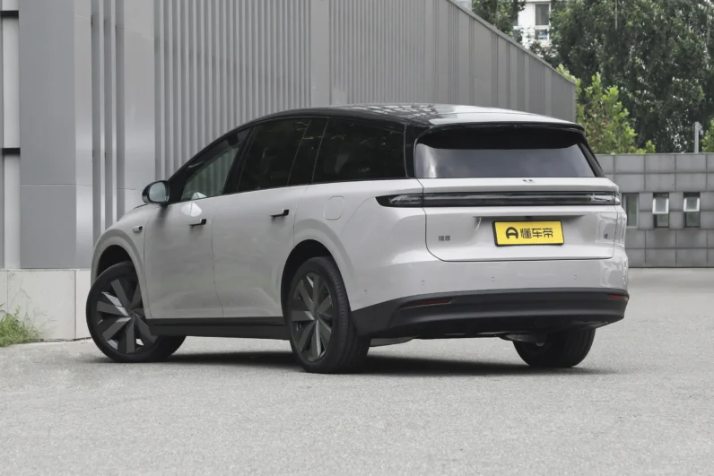 Li Auto i8 2025 Standard Edition