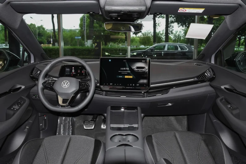 Volkswagen ID. UNYX 06 2025 – Pure Edition