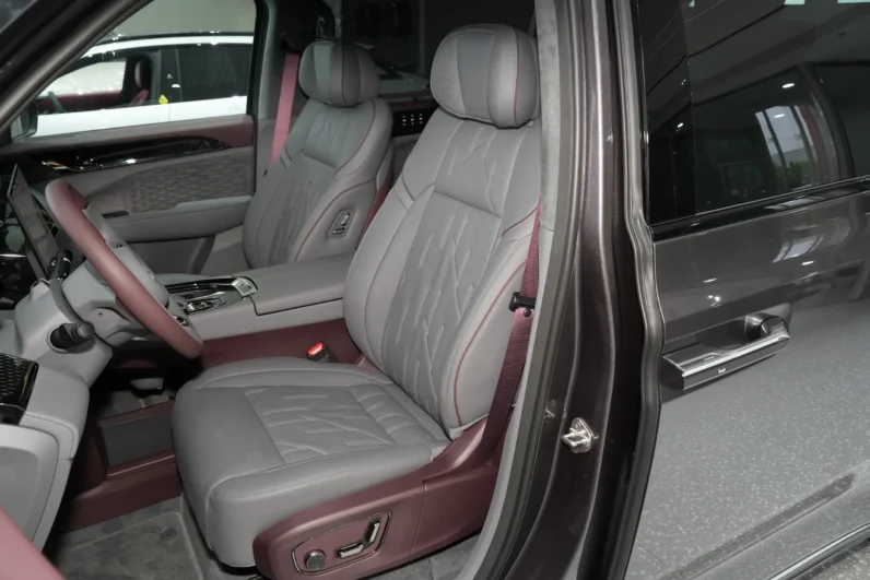 ZEEKR 009 2024 Six-Seat Executive Edition 4WD 108kWh