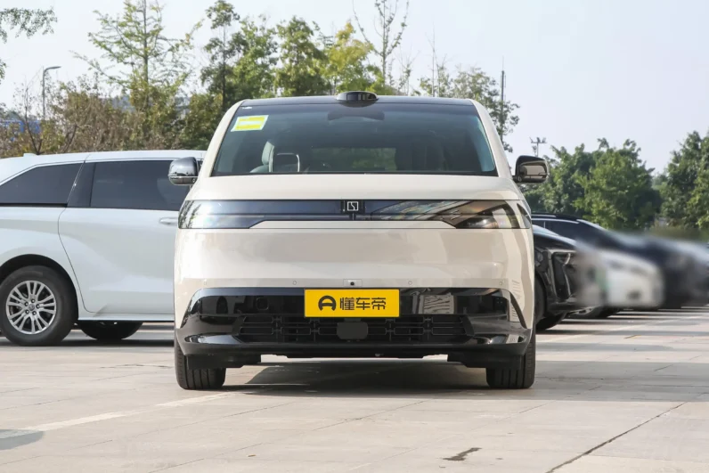ZEEKR MIX 2025 Long Range Smart Driving Edition