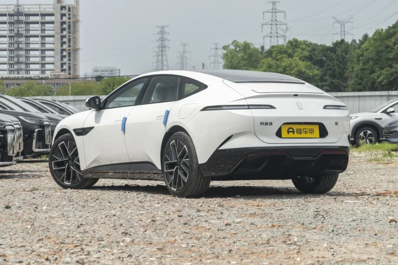 AVATR 12 EV 2026 RWD MAX PURE ELECTRIC EDITION