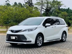TOYOTA SIENNA 2021 HYBRID 2.5L SUPREME EDITION