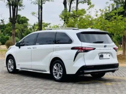TOYOTA SIENNA 2021 HYBRID 2.5L SUPREME EDITION