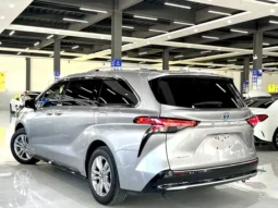 TOYOTA SIENNA 2021 HYBRID 2.5L SUPREME EDITION