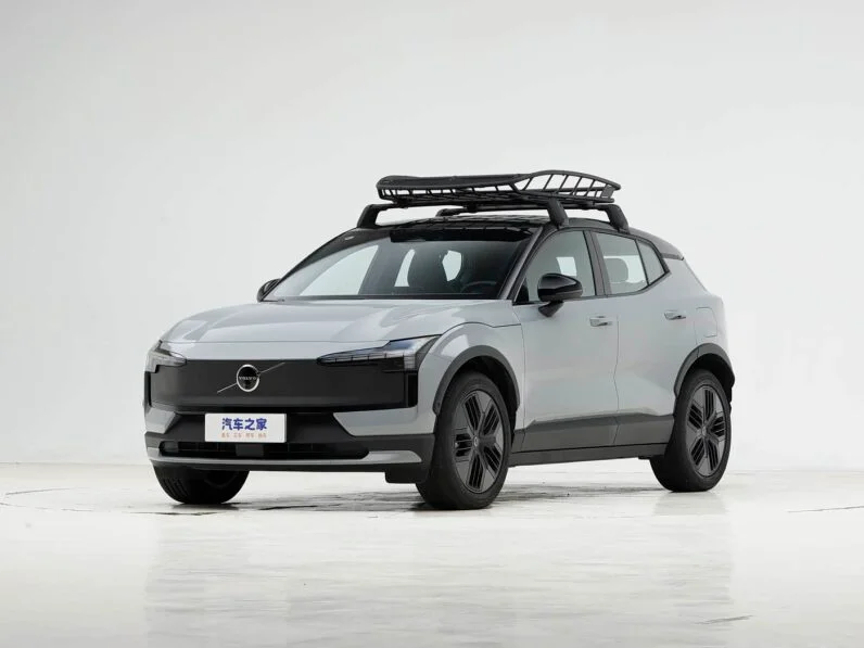 Volvo EX30 2026 CrossCountry Dual Motor AWD High Performance Ultra