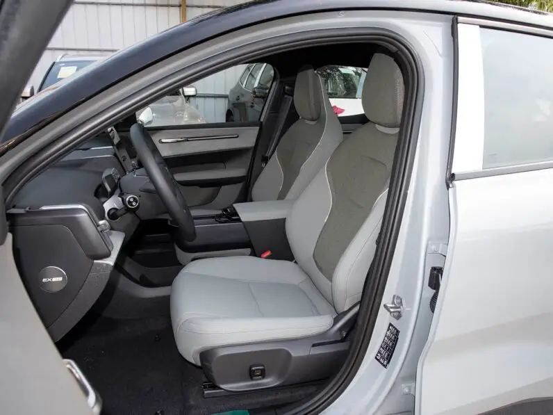Volvo EX30 2026 CrossCountry Dual Motor AWD High Performance Ultra