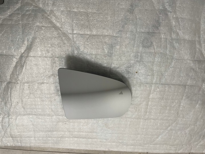 BYD Atto 3 /Yuan PLUS Right Side Mirror Glass